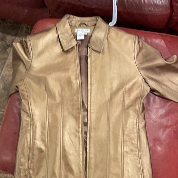 Leather Jacket xs but fits like a small - Picture 5 of 5